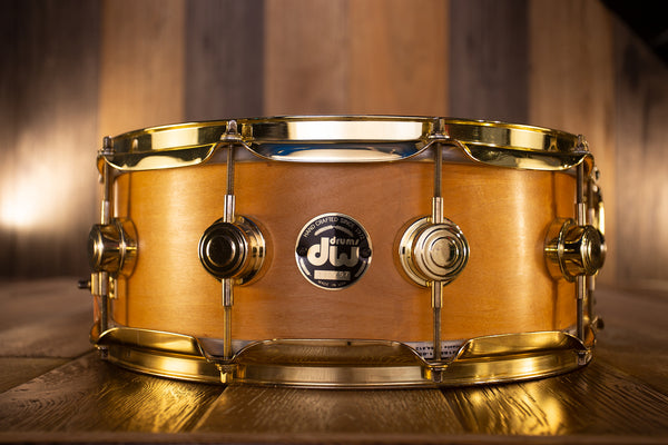 DW CRAVIOTTO 14 X 5.5 SOLID MAPLE SNARE DRUM, NATURAL SATIN, GOLD HARD –  Drumazon