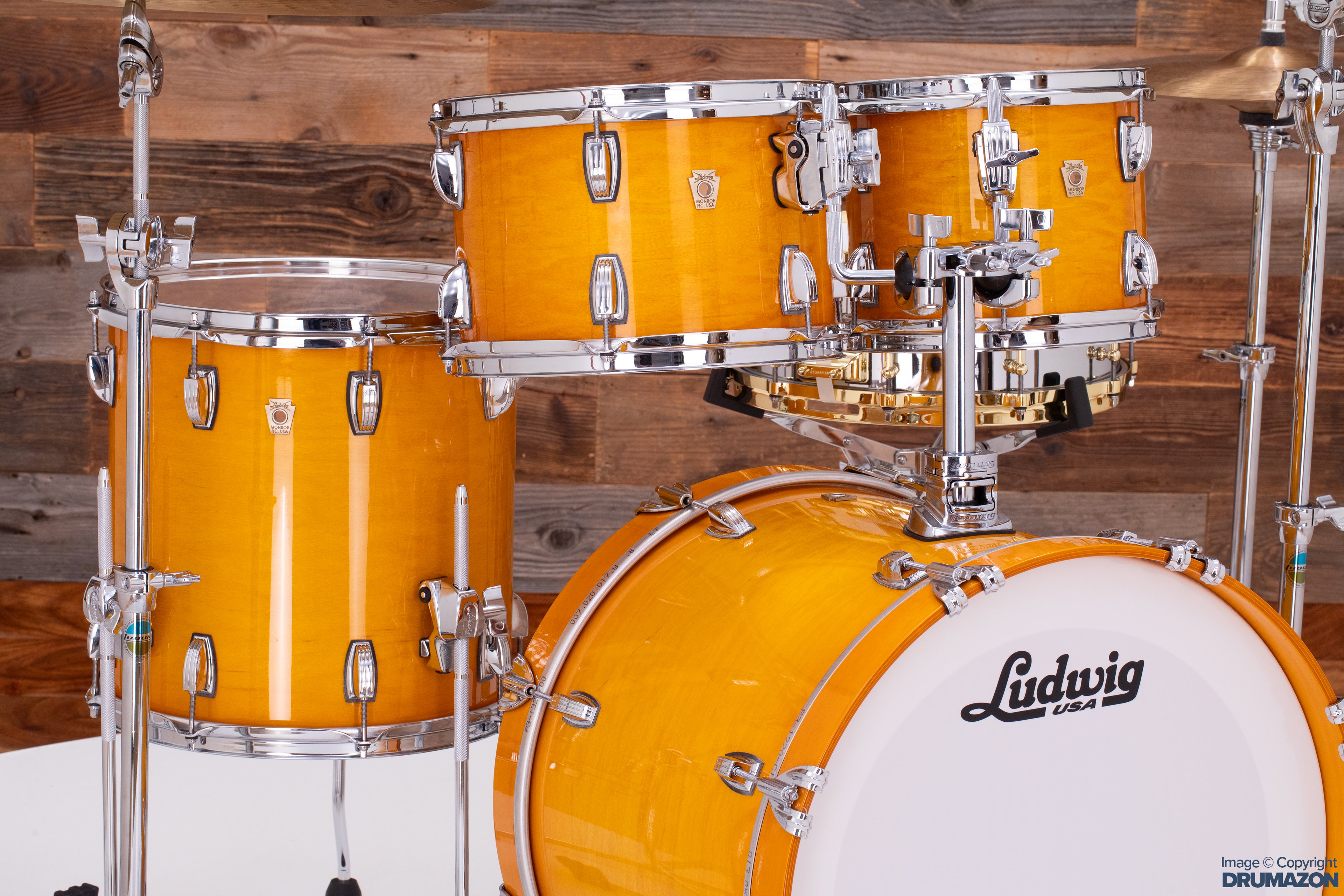 LUDWIG CLASSIC MAPLE 4-TEILIGES SCHLAGZEUGLUDWIG CLASSIC MAPLE 4-TEILIGES SCHLAGZEUG  