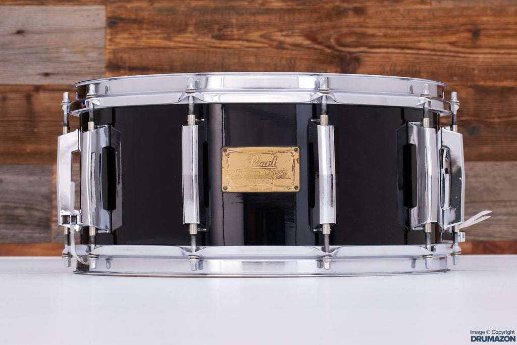 PEARL 14 X 6.5 CUSTOM CLASSIC SOLID SHELL MAPLE SNARE DRUM, MADE IN JAPAN, PIANO BLACK (PRE-LOVED)