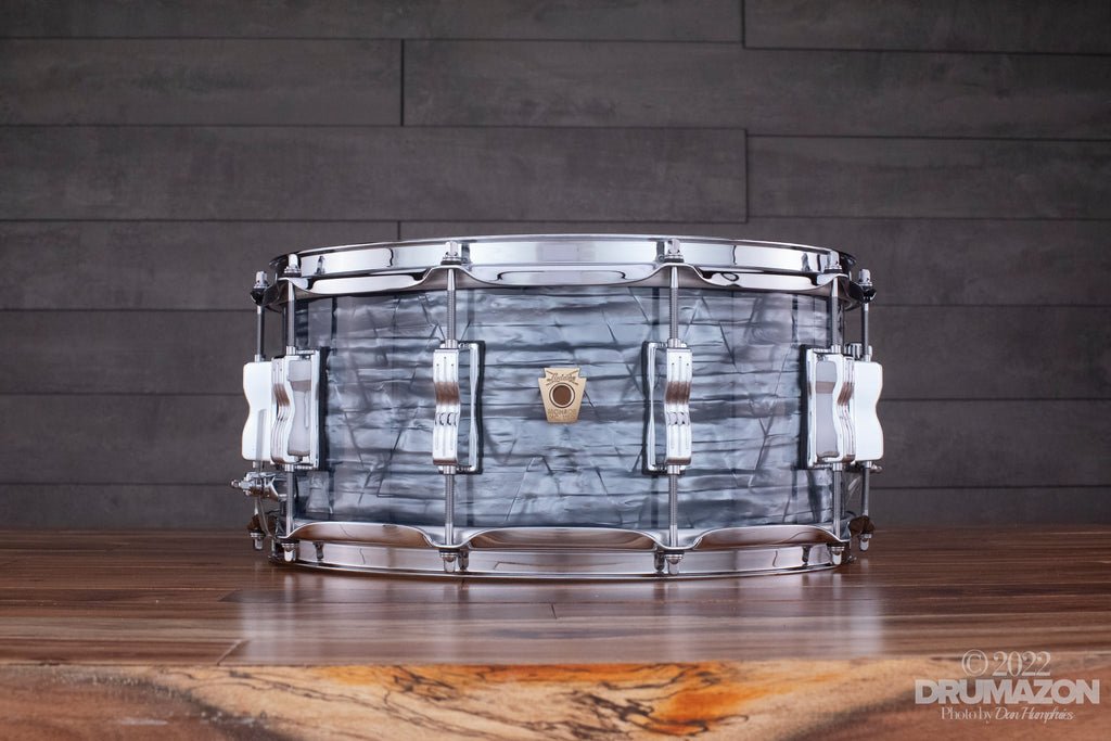 LUDWIG 14 X 6.5 CLASSIC MAPLE SNARE DRUM, SKY BLUE 